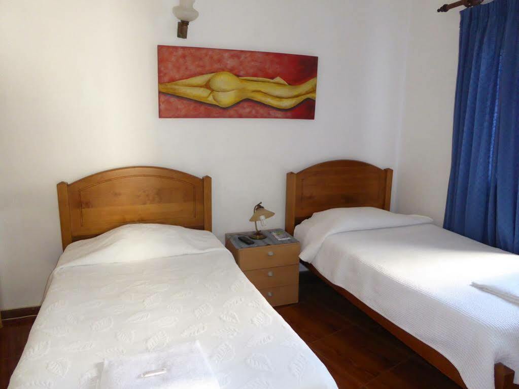 Casa De Hospedes Isaias Angra do Heroísmo Extérieur photo