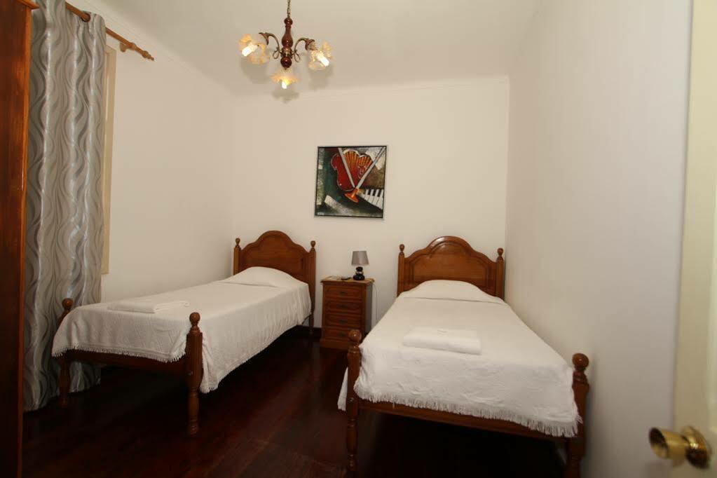Casa De Hospedes Isaias Angra do Heroísmo Extérieur photo
